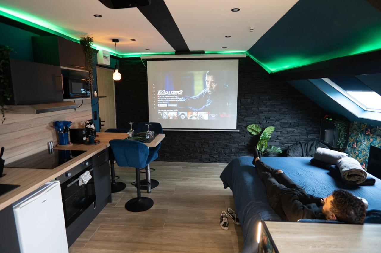 Capsule Color Deluxe Balneo I Ecran Home Cinema I Console De Jeux Trith-Saint-Leger エクステリア 写真